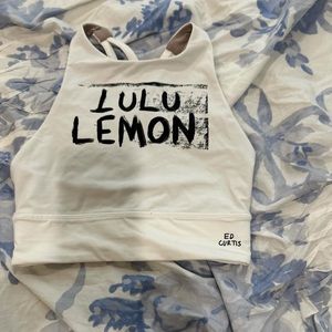 Lululemon sports bra